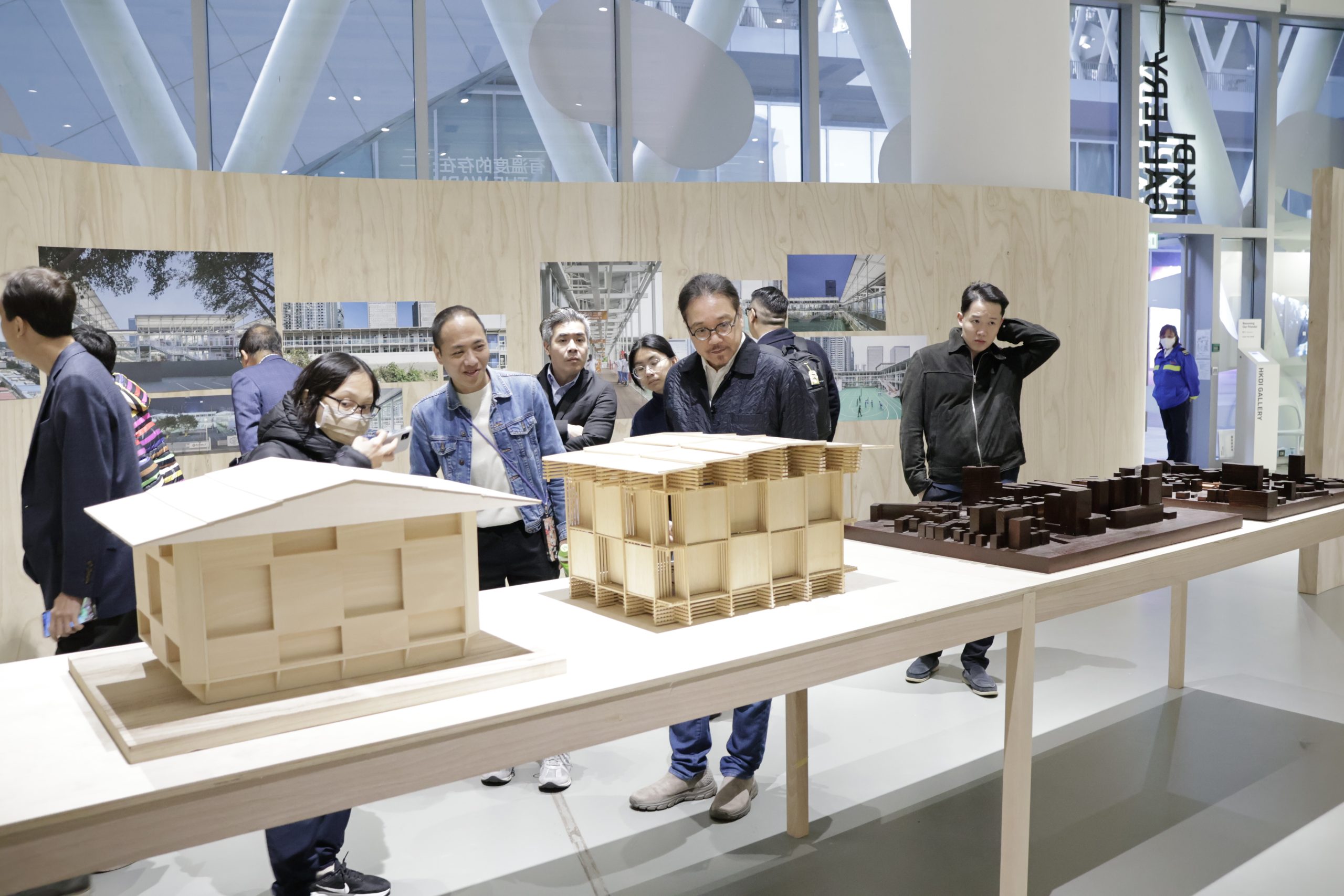 HKDI Gallery 會員欣賞古今結合的產品