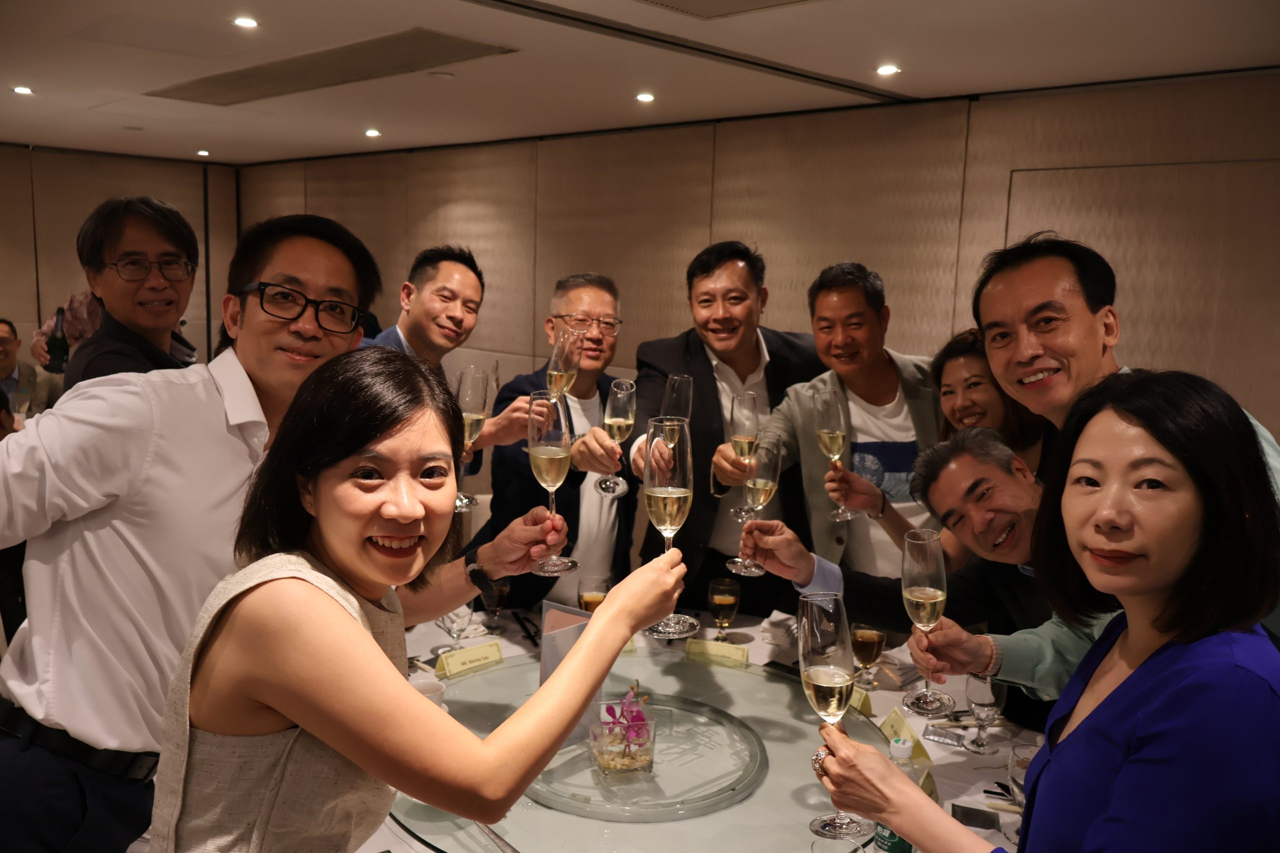 圖片六：同業好友聚首一堂
